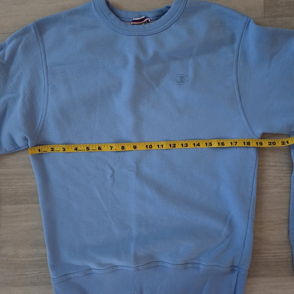 Champion Men's Light Blue Crew Neck Sweatshirt - Picture 6 of 8